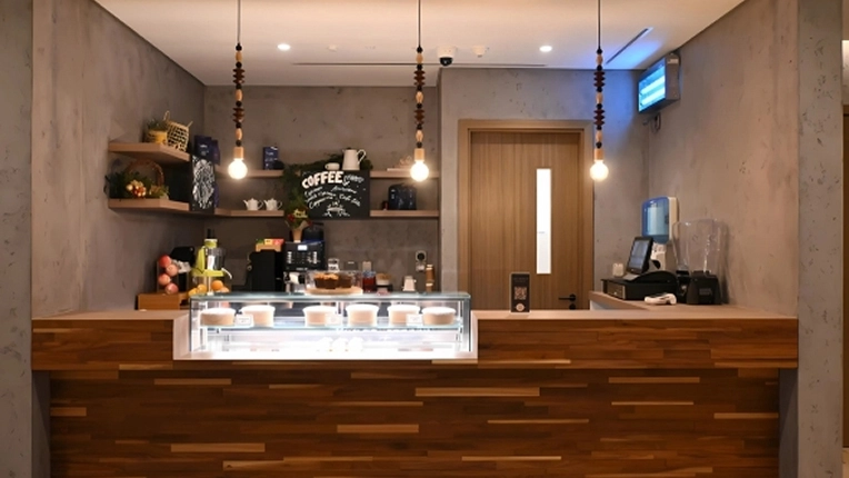 Metro Café, Mercure Dubai Gold District