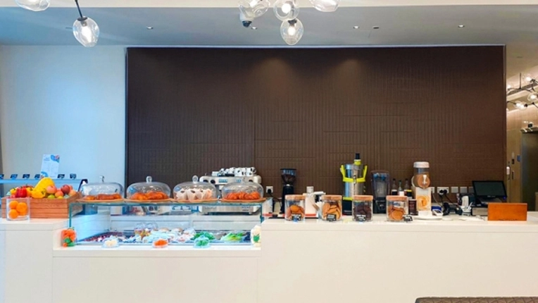 Wynd Café, Novotel Dubai Gold District